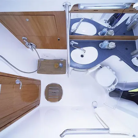 Boat In 船上ホテル *