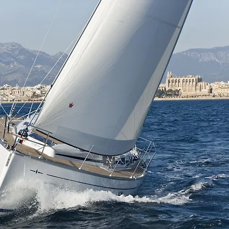 Boat In 船上ホテル スプリト